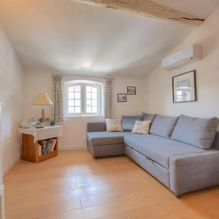 Apartment 6 - Charming Studio,heart Old Town, Walk *